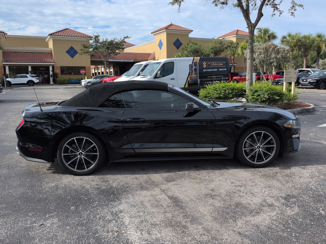 Used 2020 Ford Mustang Premium w/ Equipment Group 201A RWD image 3