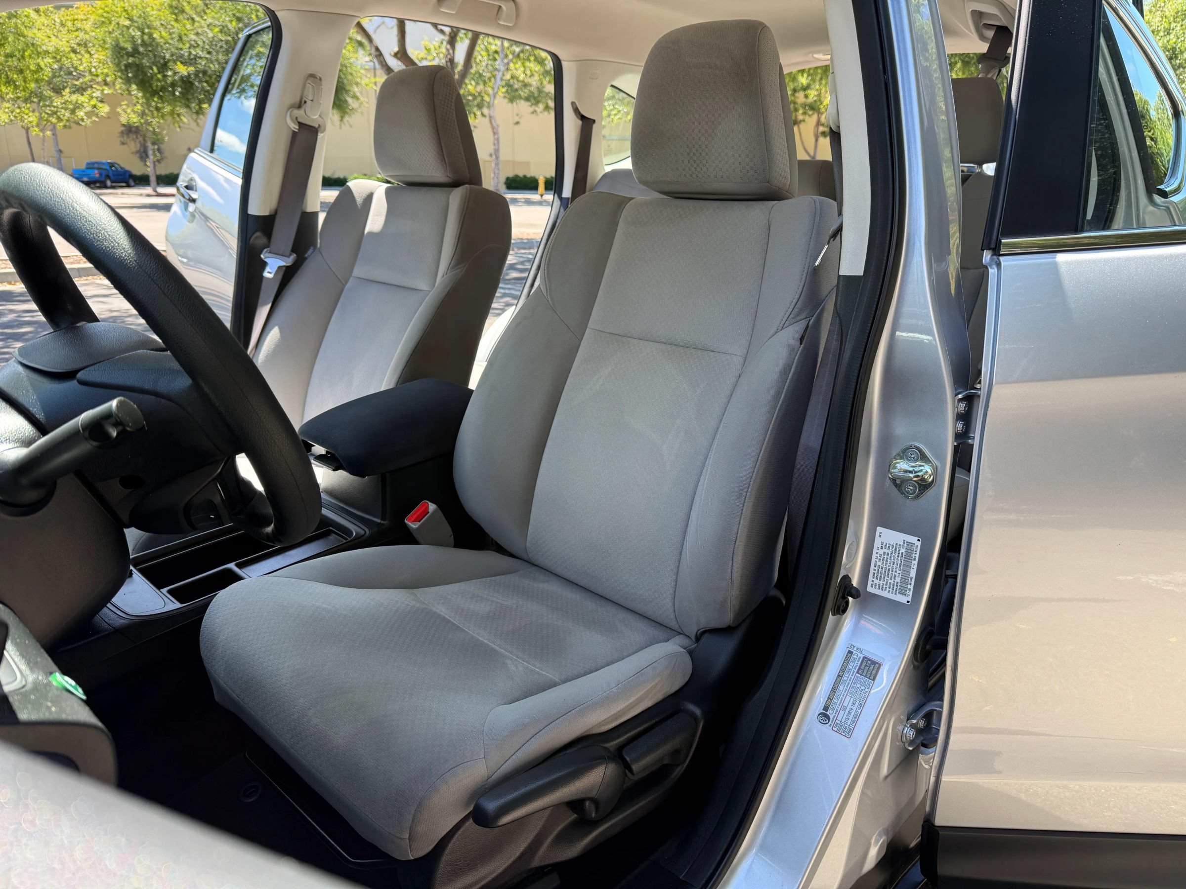 Used 2015 Honda CR-V LX image 11