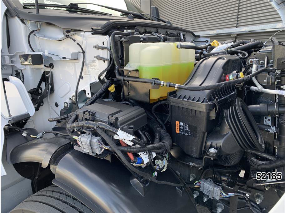 Used 2022 Ford F750 2WD Regular Cab Super Duty image 16