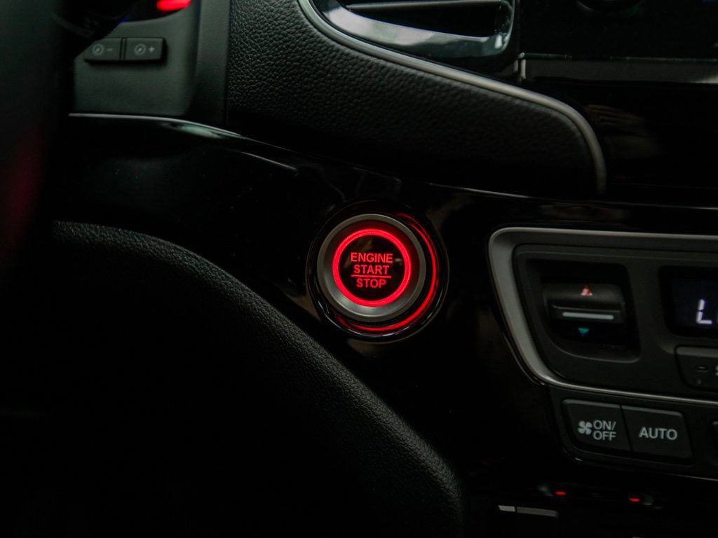 Used 2019 Honda Pilot Touring image 19