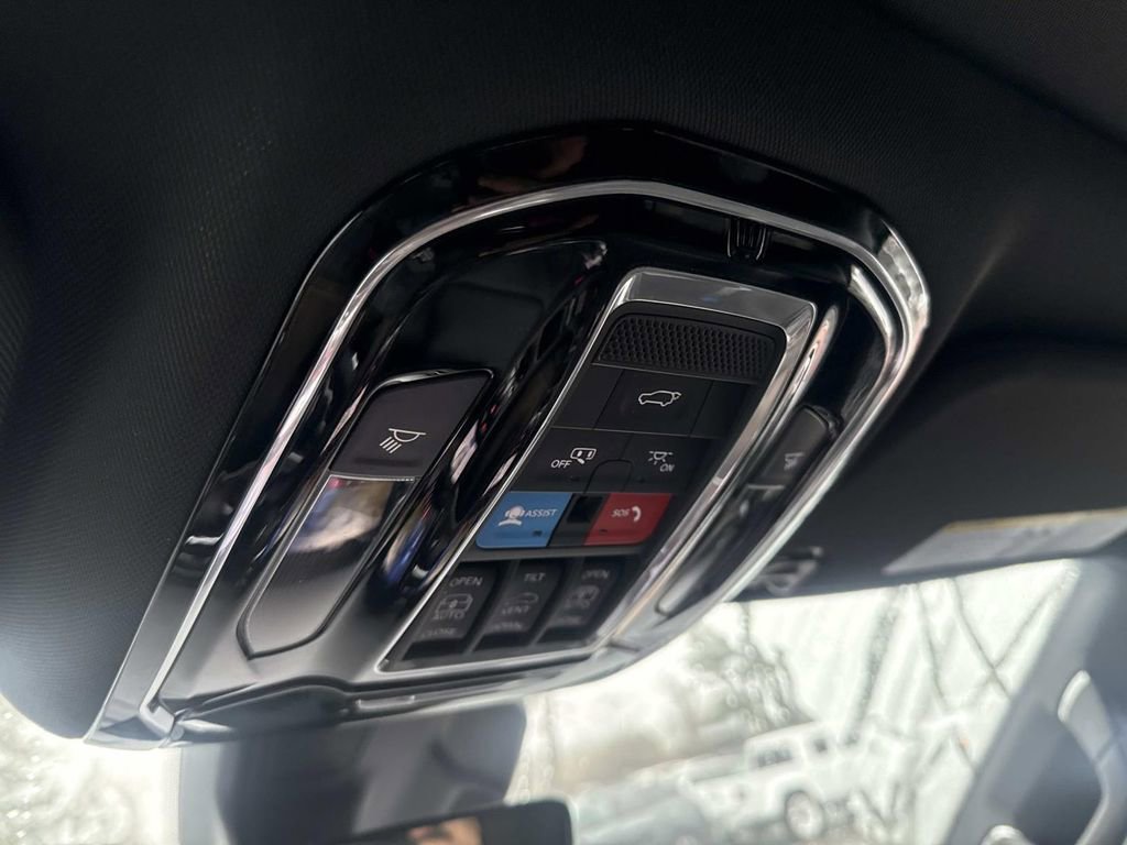 Used 2023 Jeep Grand Wagoneer 4WD image 26