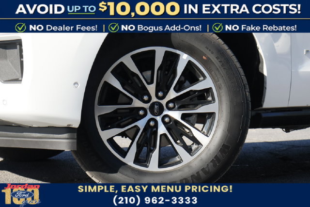 Certified 2025 Ford Expedition Max Platinum AWD/4WD image 3