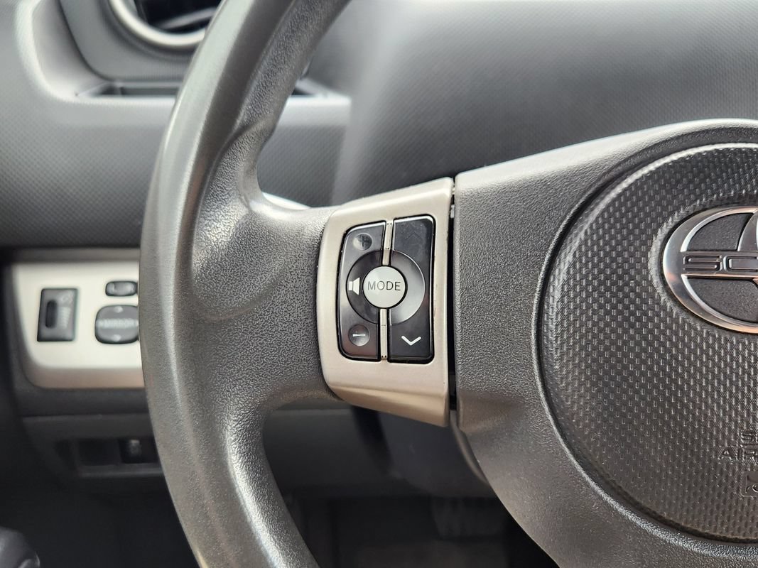 Used 2014 Scion xB FWD image 30
