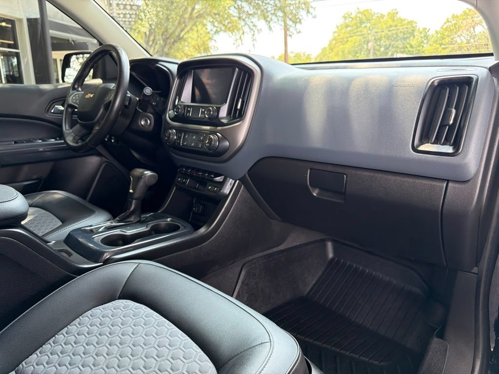 Used 2020 Chevrolet Colorado Z71 w/ Z71 Midnight Edition AWD/4WD image 22