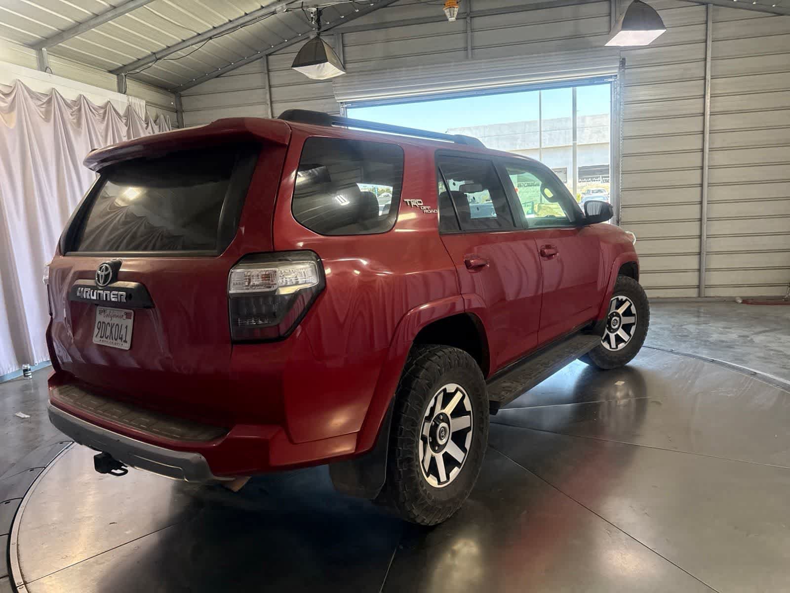 Used 2020 Toyota 4Runner TRD Off-Road AWD/4WD image 5