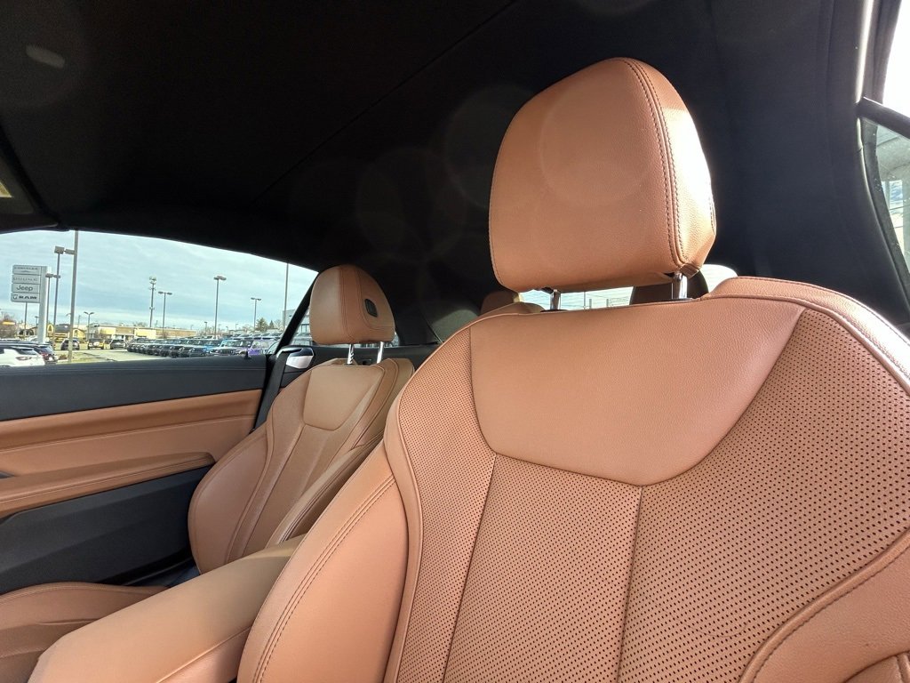 Used 2024 BMW 440i xDrive Convertible w/ Premium Package image 14
