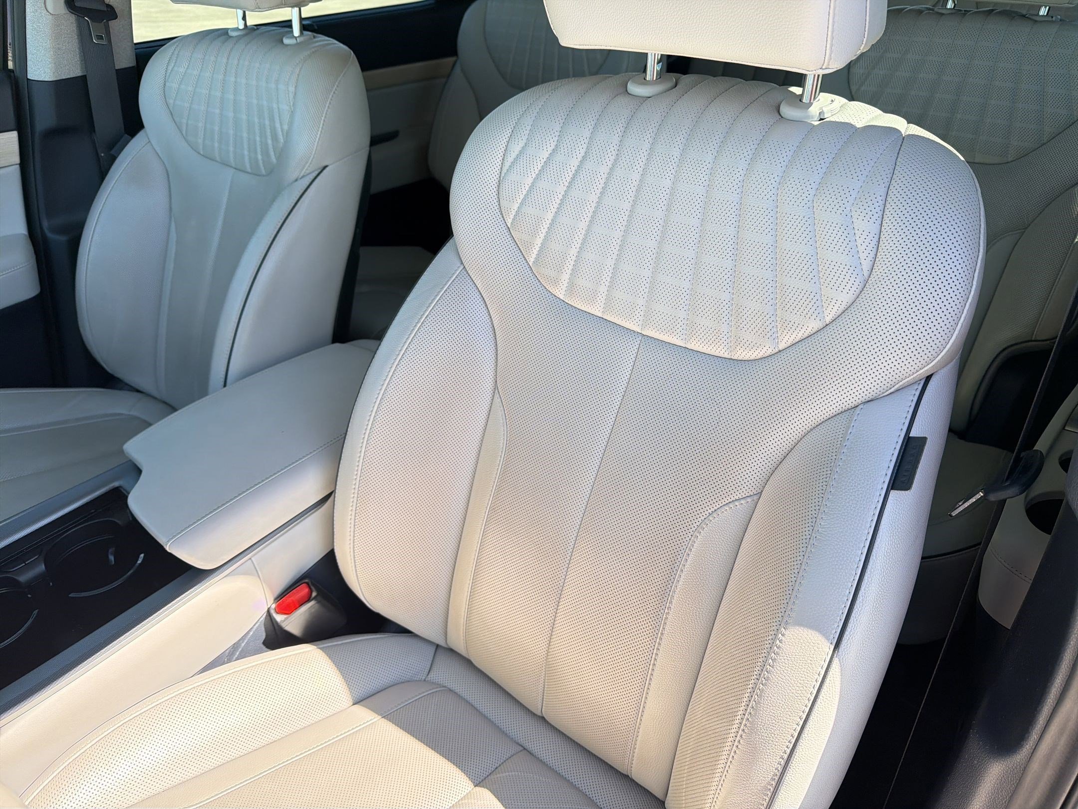 Used 2023 Hyundai Palisade Limited w/ Cargo Package AWD/4WD image 21