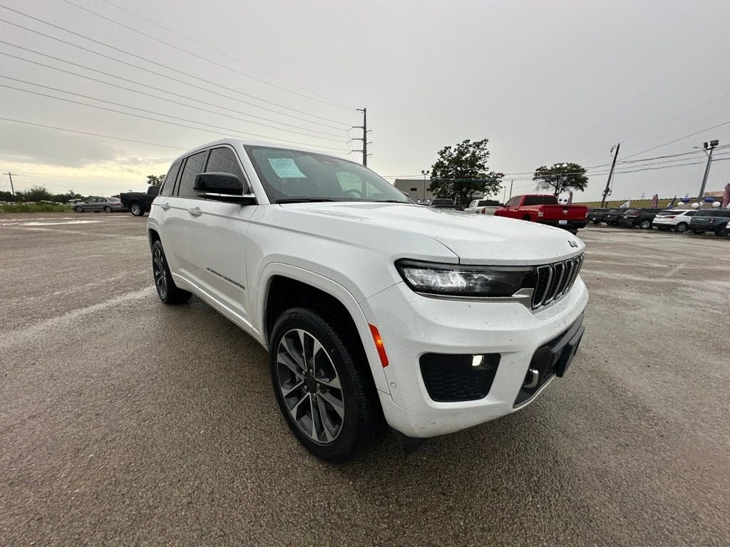 Used 2022 Jeep Grand Cherokee Overland w/ Adv Protech Group III AWD/4WD image 3