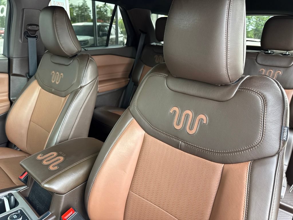 Used 2023 Ford Explorer King Ranch w/ Technology Package AWD/4WD image 27