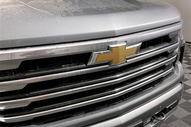 Used 2024 Chevrolet Silverado 1500 High Country w/ Technology Package image 33