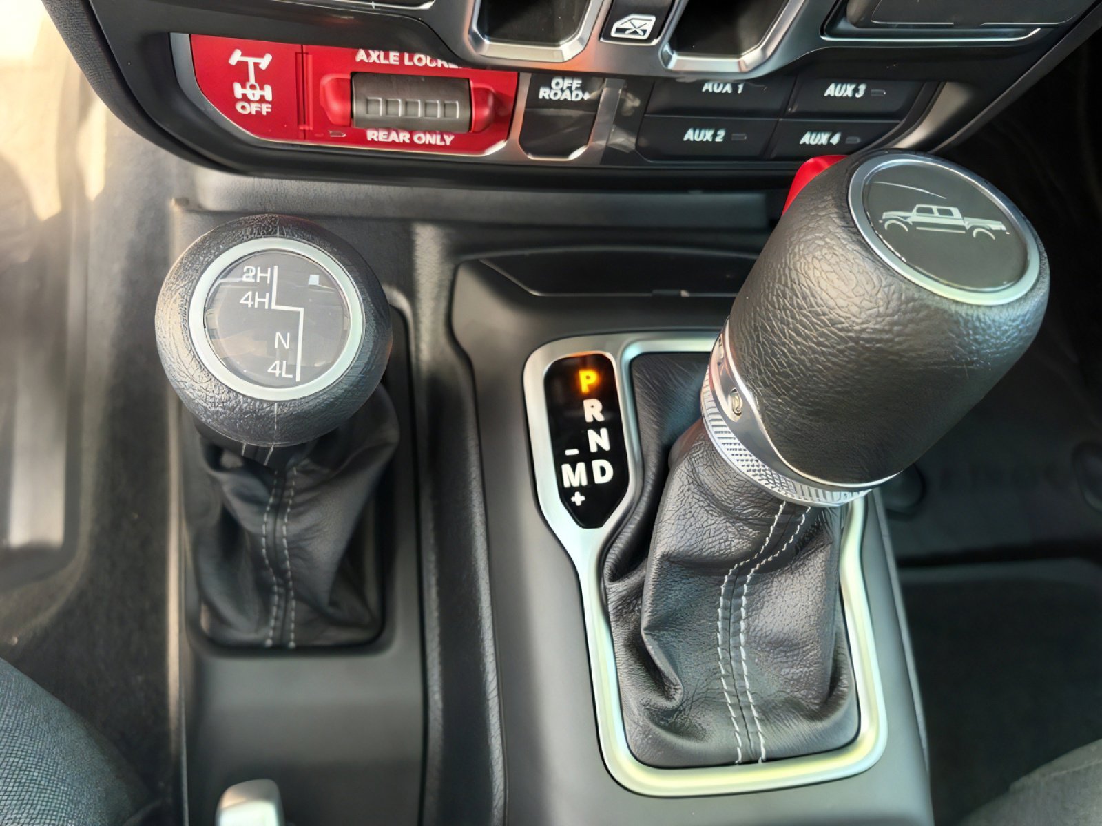 Used 2025 Jeep Gladiator Willys image 27