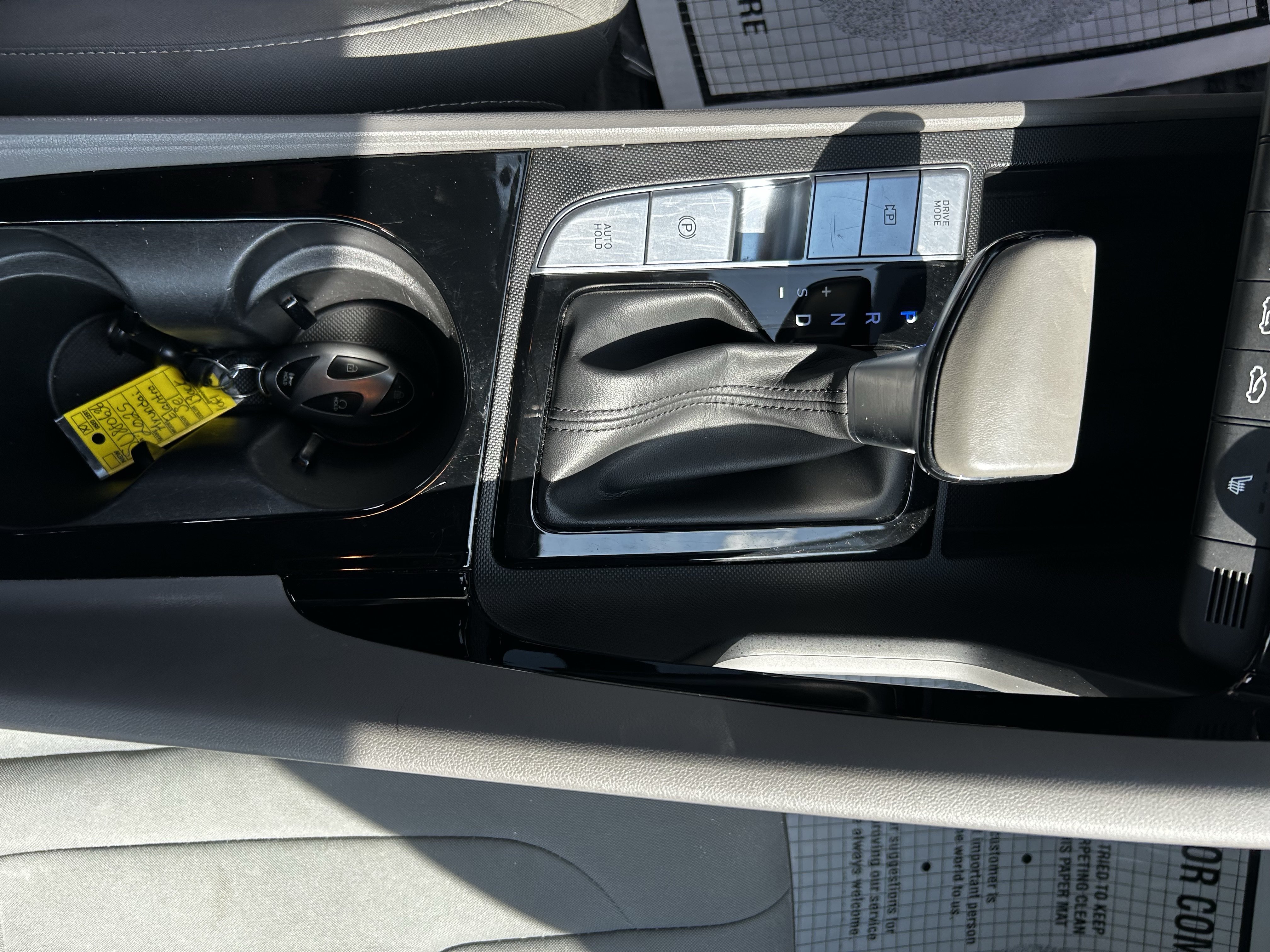 Used 2025 Hyundai Elantra SEL FWD image 14