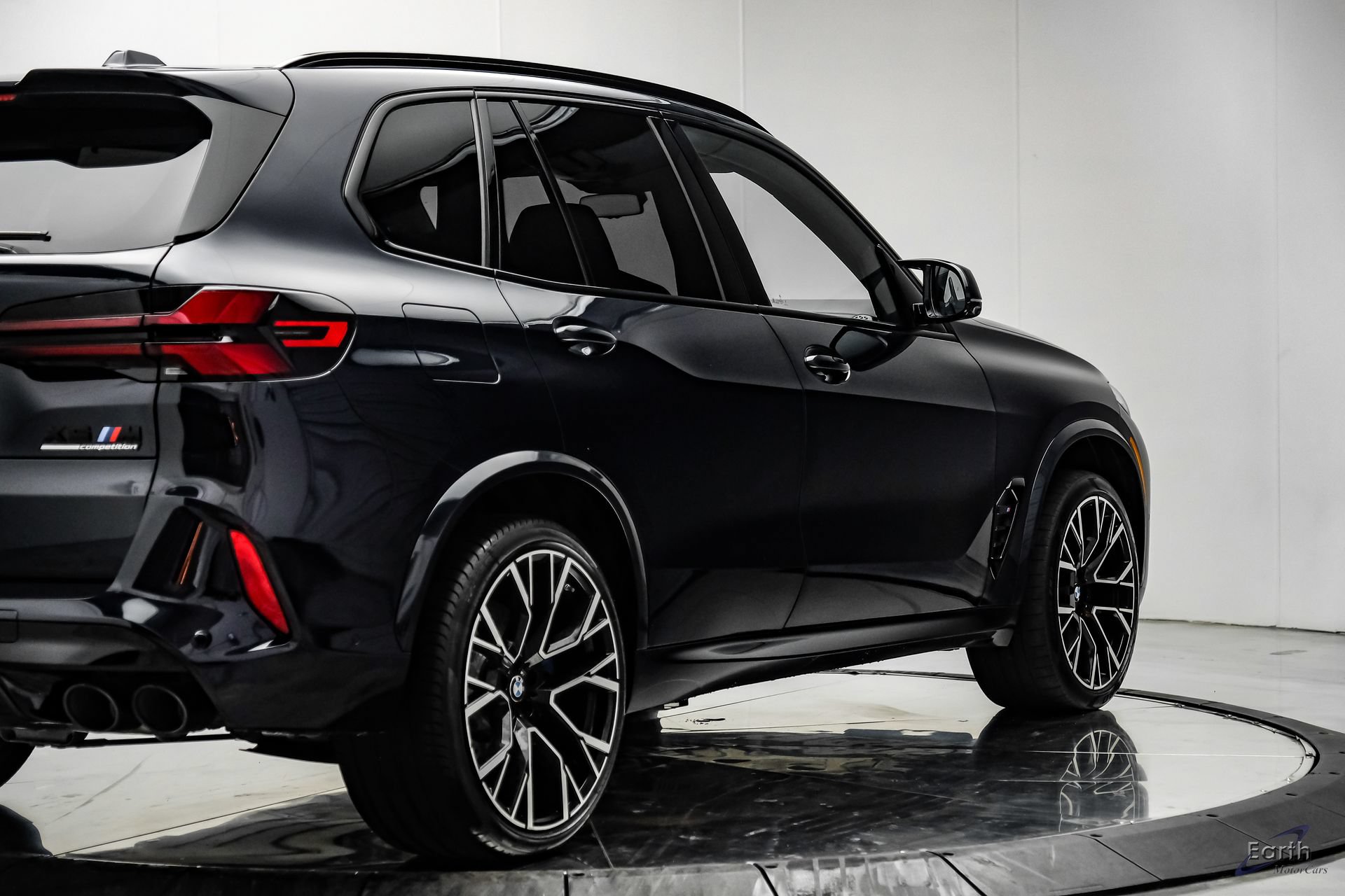 Used 2025 BMW X5 M Competition w/ Executive Package AWD/4WD image 19