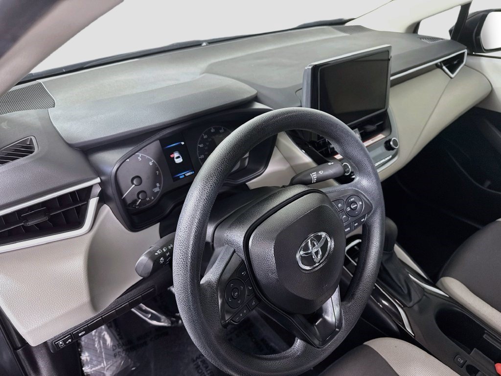 Used 2025 Toyota Corolla LE FWD image 21
