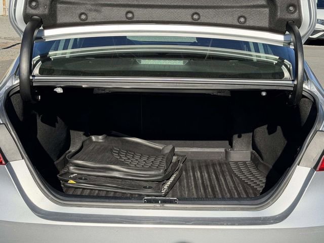 Used 2020 Toyota Camry SE image 11