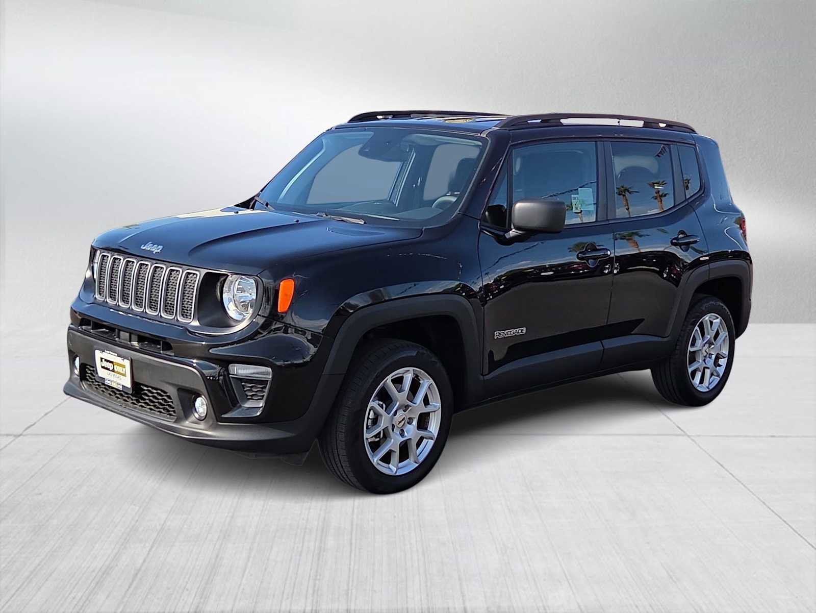 Used 2022 Jeep Renegade Latitude image 4