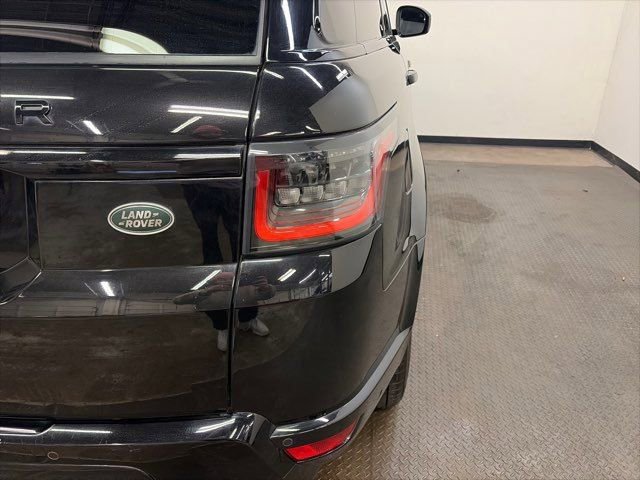 Used 2018 Land Rover Range Rover Sport HSE Dynamic image 10