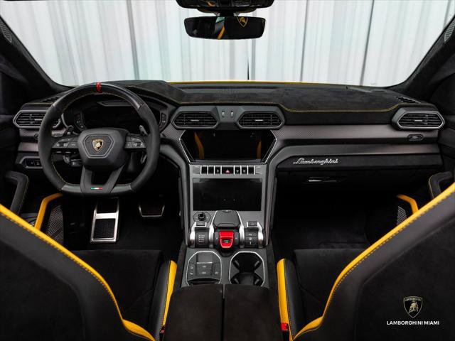 Used 2024 Lamborghini Urus Performante AWD/4WD image 38