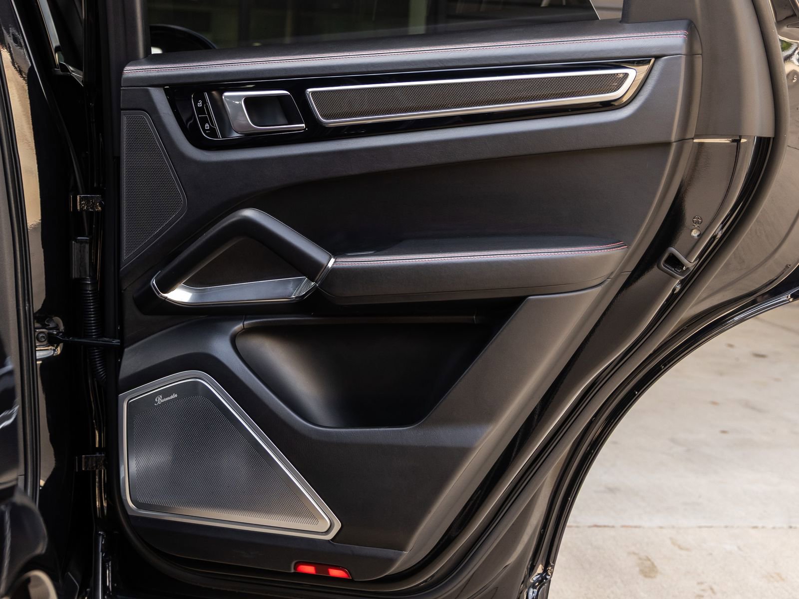 Certified 2020 Porsche Cayenne Turbo AWD/4WD image 38