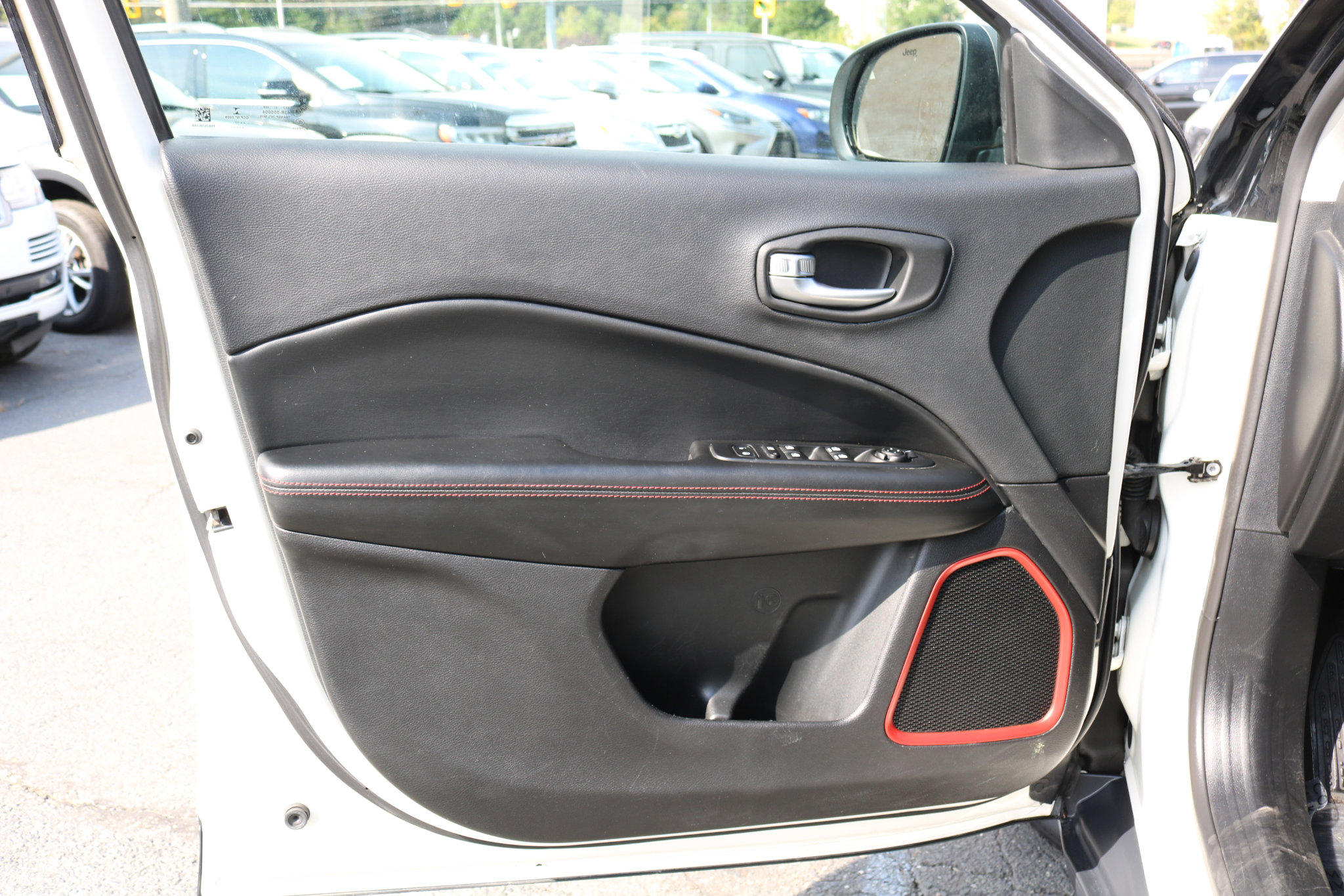 Used 2017 Jeep Compass Trailhawk w/ Leather Interior Group image 13