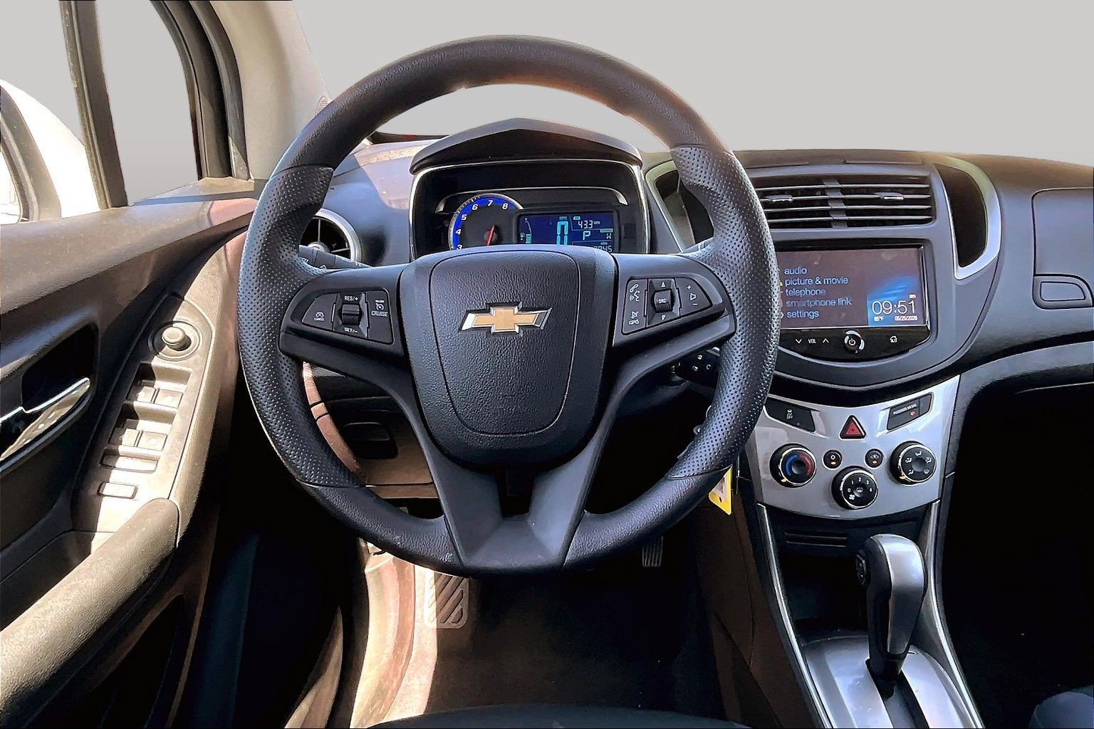 Used 2016 Chevrolet Trax LT AWD/4WD image 5