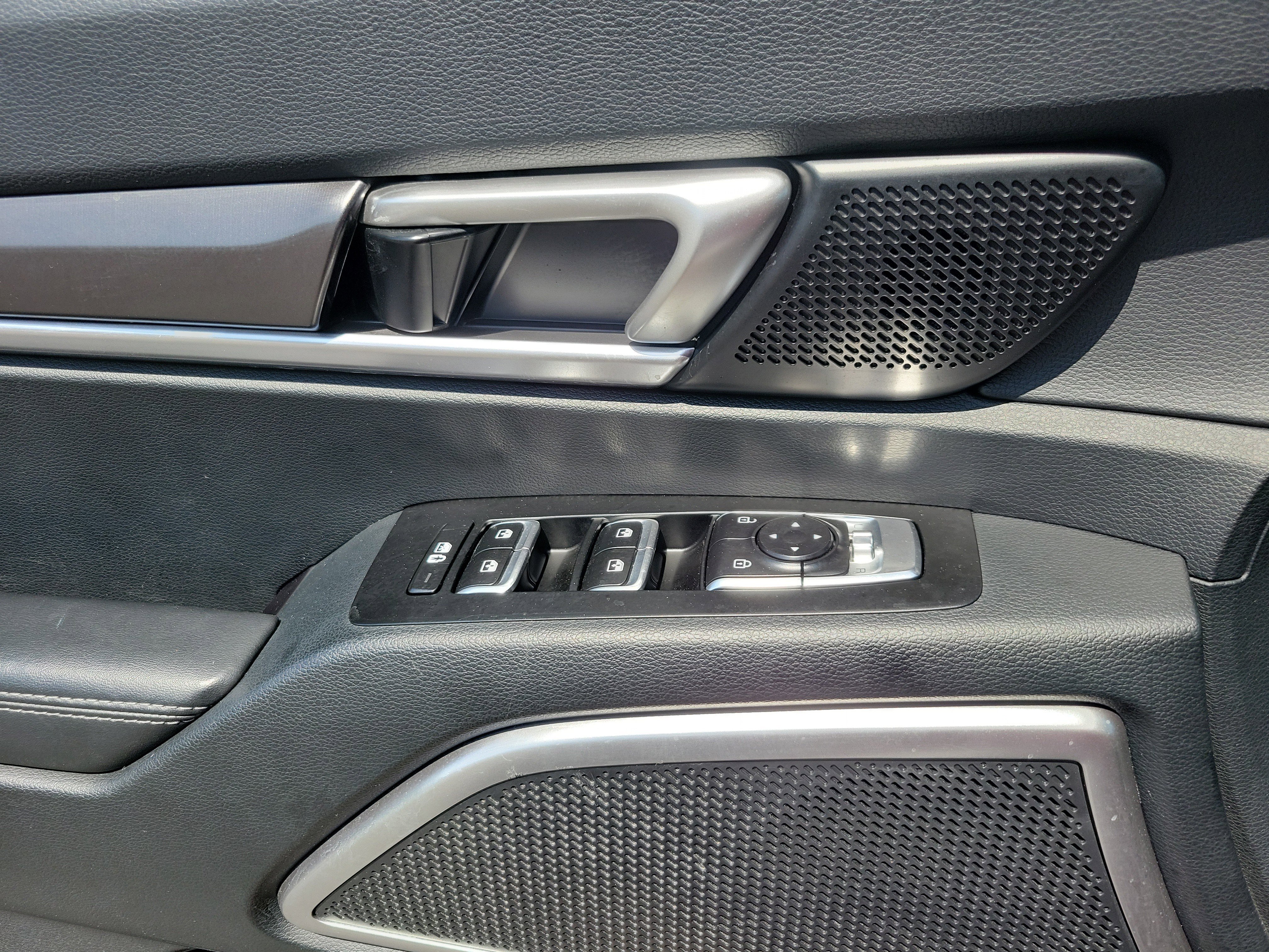 Used 2025 Kia Telluride S image 7