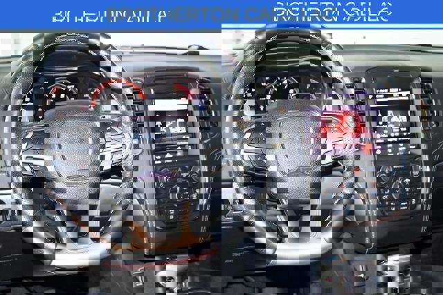 Used 2018 Dodge Durango SRT w/ SRT Interior Appearance Group image 19