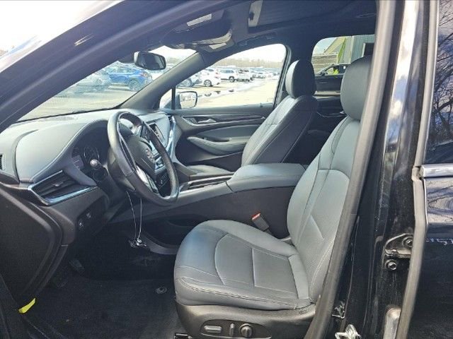 Used 2023 Buick Enclave Essence w/ Experience Buick Package AWD/4WD image 6
