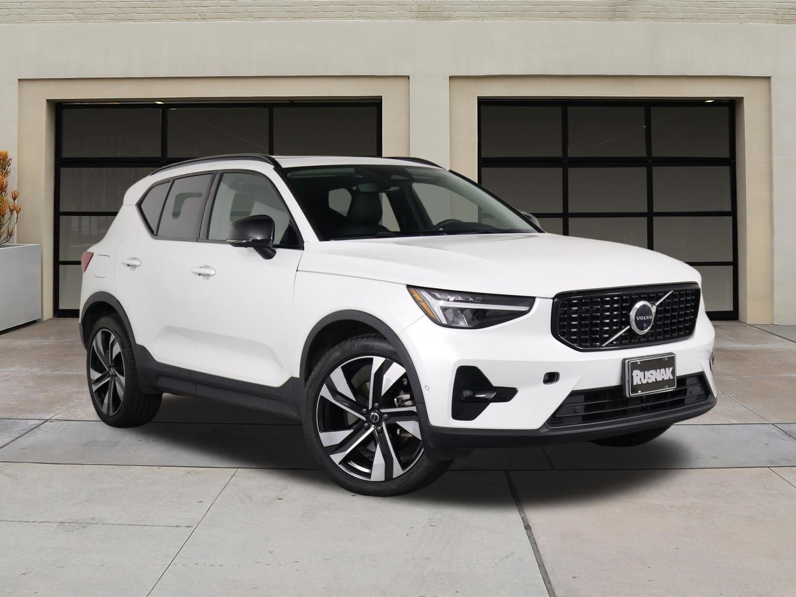 Used 2023 Volvo XC40 B5 Ultimate w/ Protection Package Premier AWD/4WD image 34