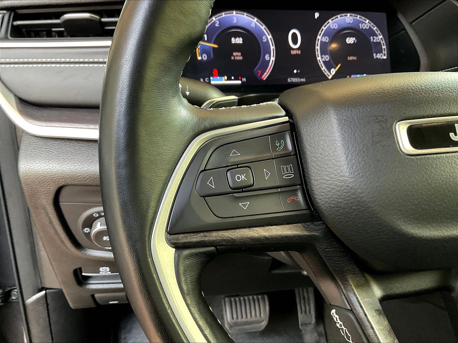 Used 2021 Jeep Grand Cherokee L Limited AWD/4WD image 11