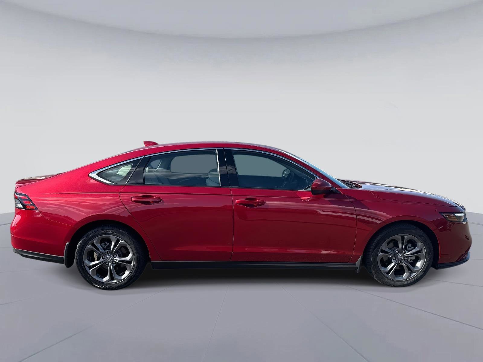 Certified 2023 Honda Accord EX image 2