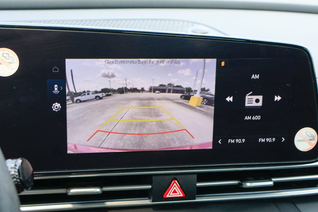 Used 2024 Hyundai Elantra SEL FWD image 4
