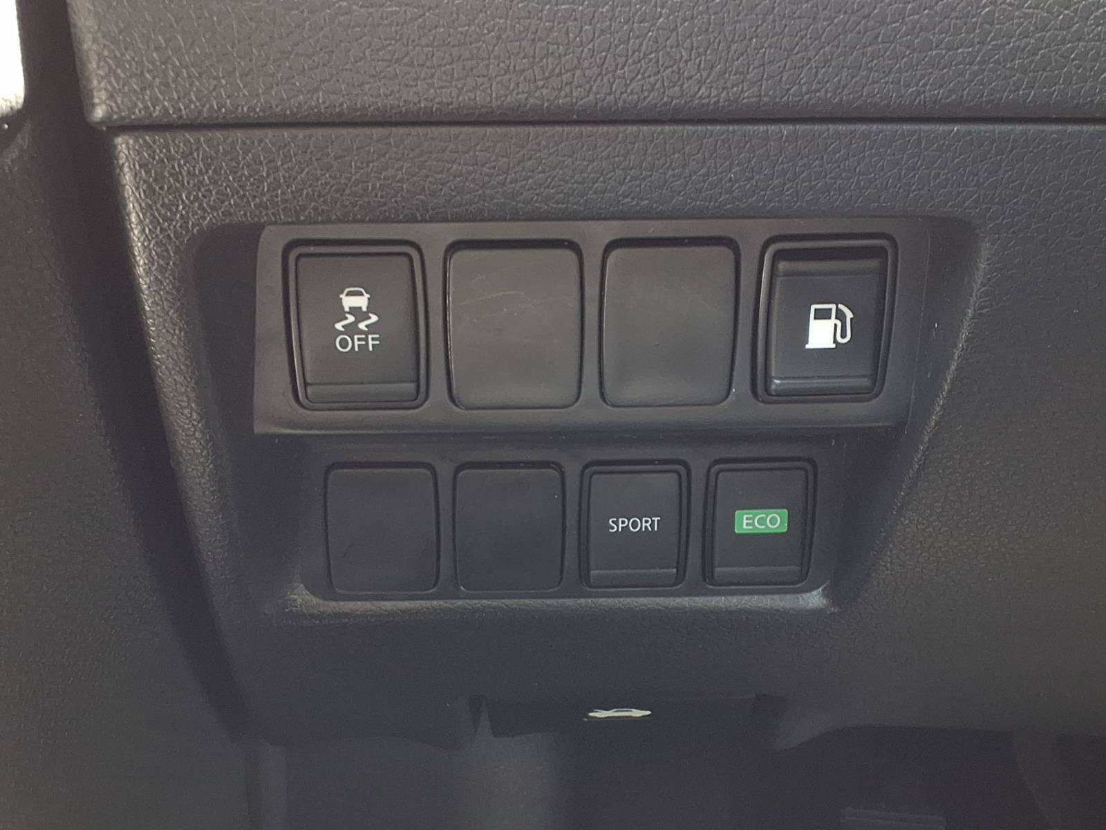 Used 2018 Nissan Rogue S FWD image 25