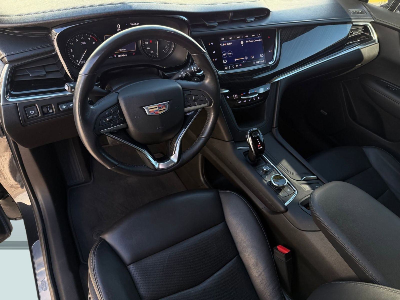 Used 2020 Cadillac XT6 Premium Luxury image 3