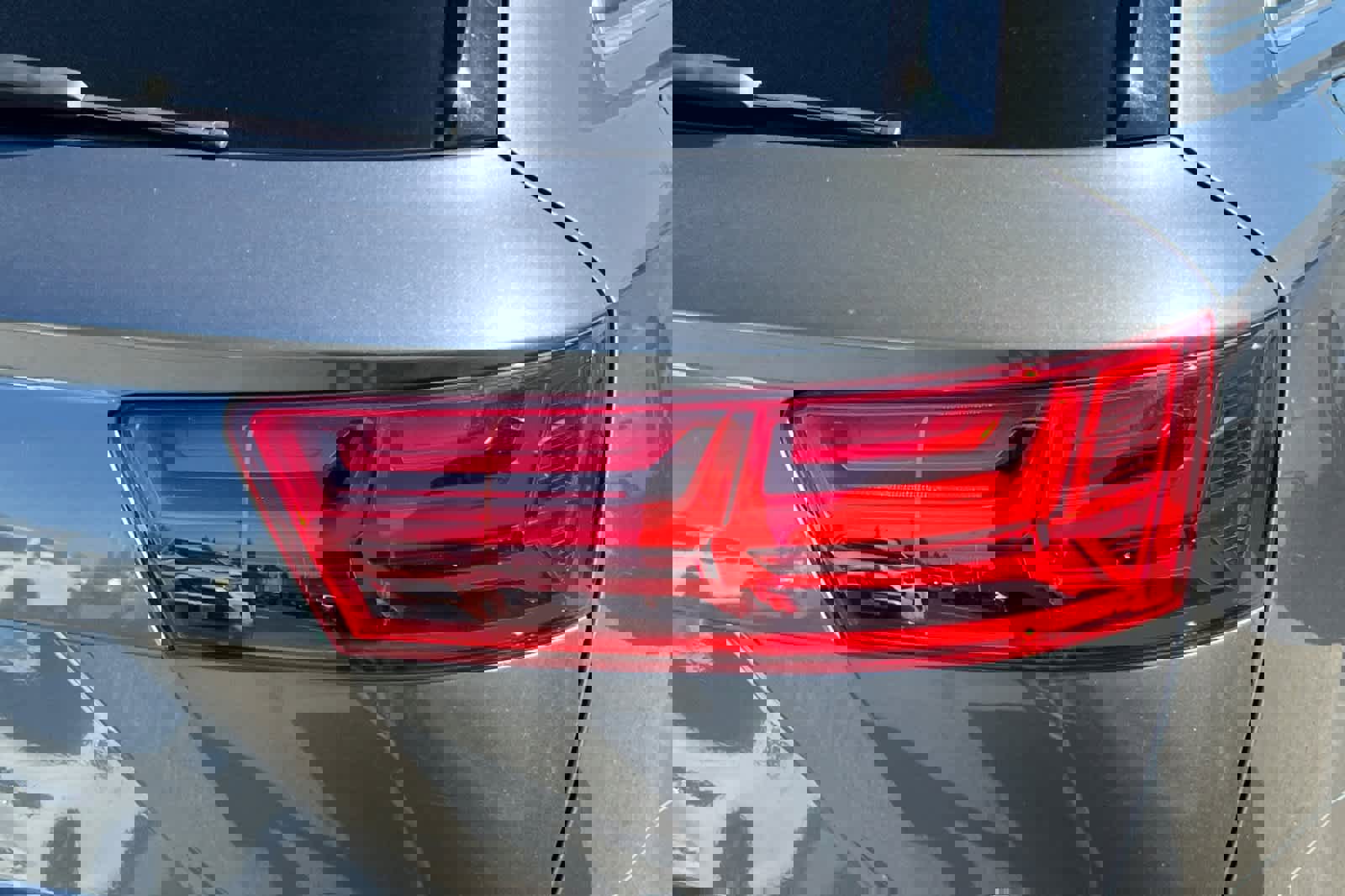 Used 2018 Audi Q7 3.0T Premium Plus w/ Premium Plus Package image 17