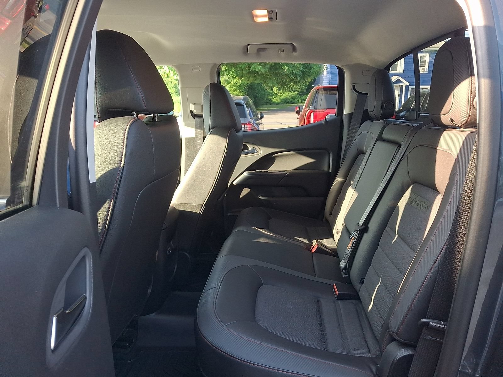 Used 2020 GMC Canyon All Terrain w/ Trailering Package AWD/4WD image 10