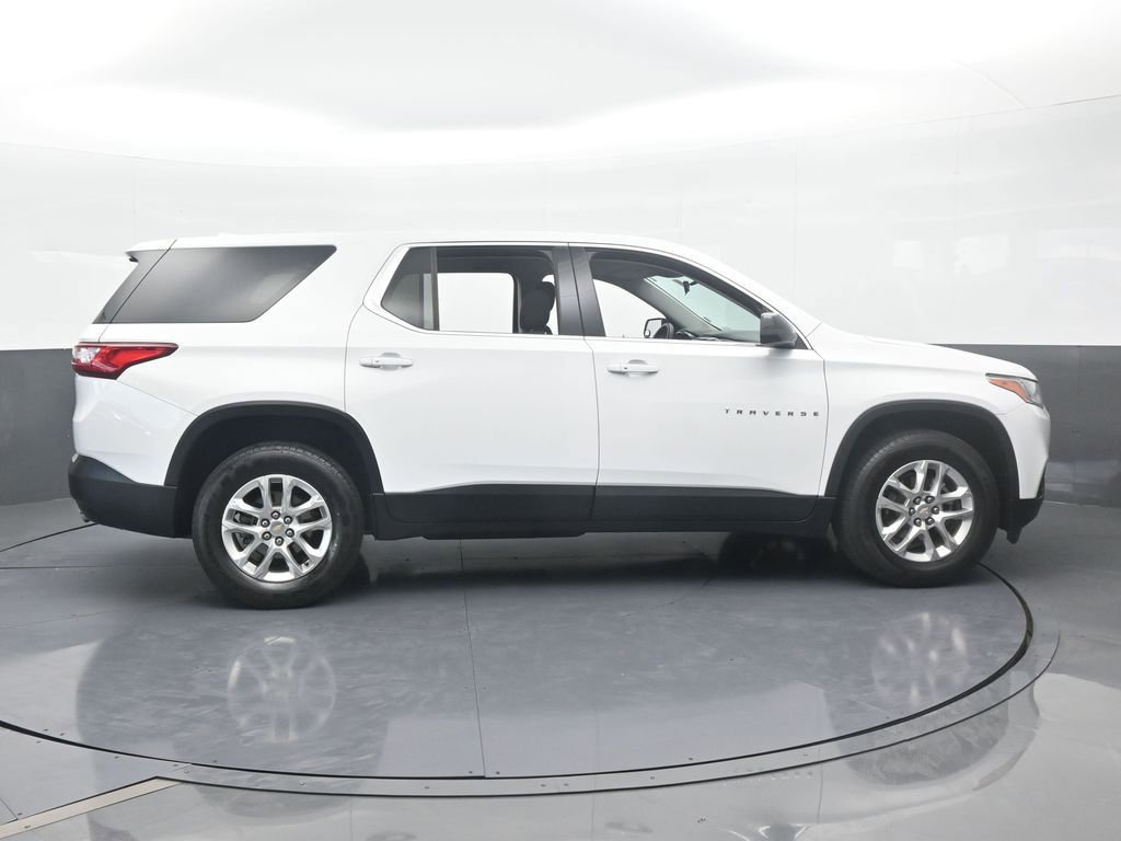 Used 2021 Chevrolet Traverse LS image 7