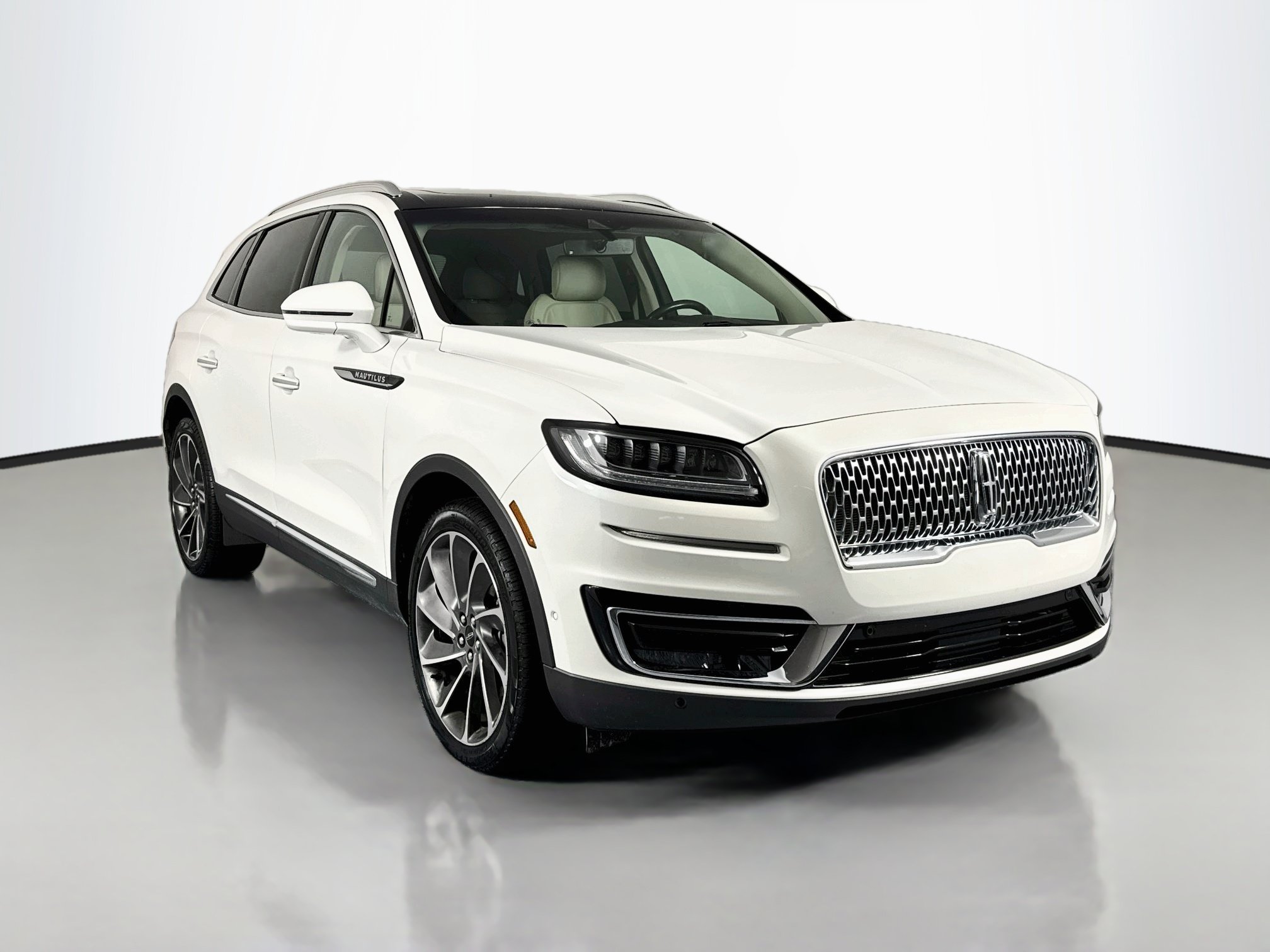 Used 2020 Lincoln Nautilus Reserve w/ Equipment Group 202A AWD/4WD image 3