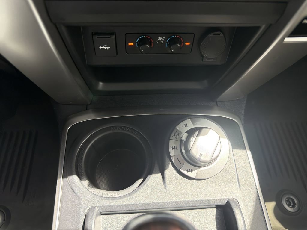 Used 2023 Toyota 4Runner Limited AWD/4WD image 31