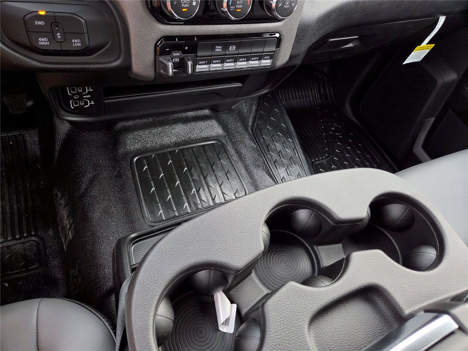 New 2026 RAM 5500 Tradesman AWD/4WD image 12