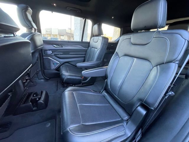 Used 2021 Jeep Grand Cherokee L Overland w/ Luxury Tech Group IV image 28