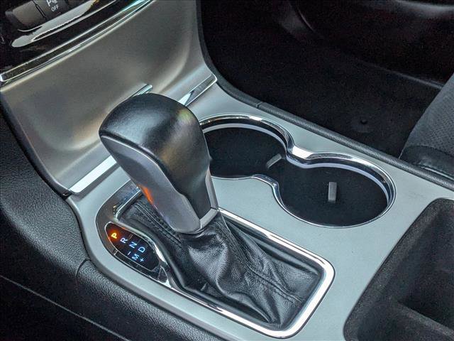 Used 2022 Jeep Grand Cherokee Laredo X image 12