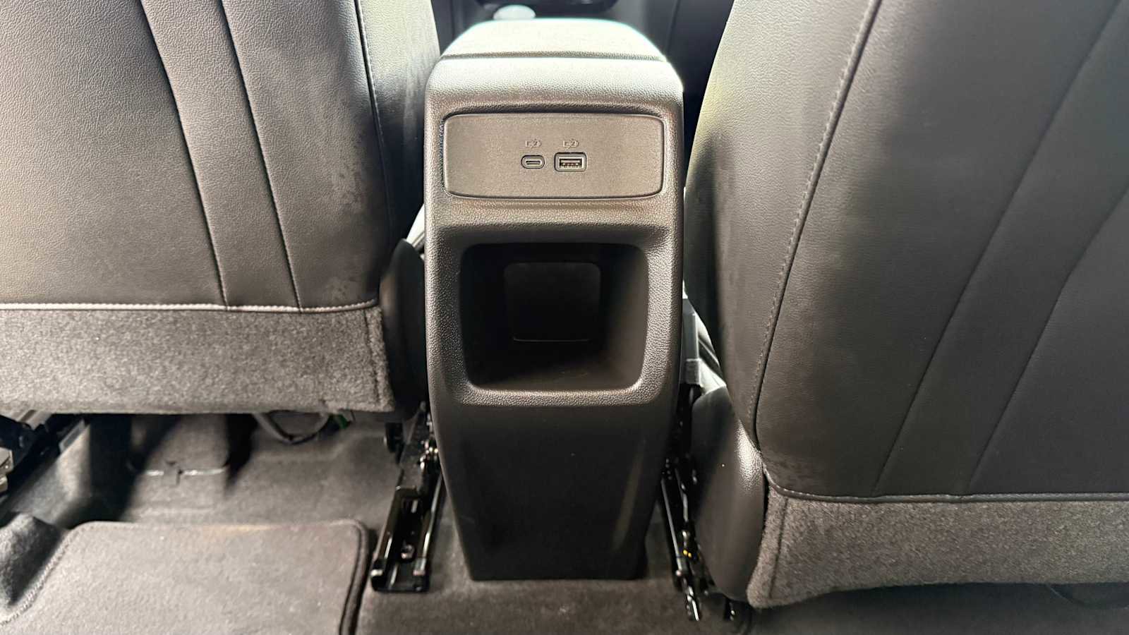 Used 2025 Chevrolet Trax LT w/ LT Convenience Package FWD image 9