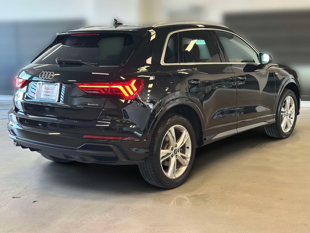 Used 2023 Audi Q3 2.0T Premium w/ Convenience Package AWD/4WD image 4