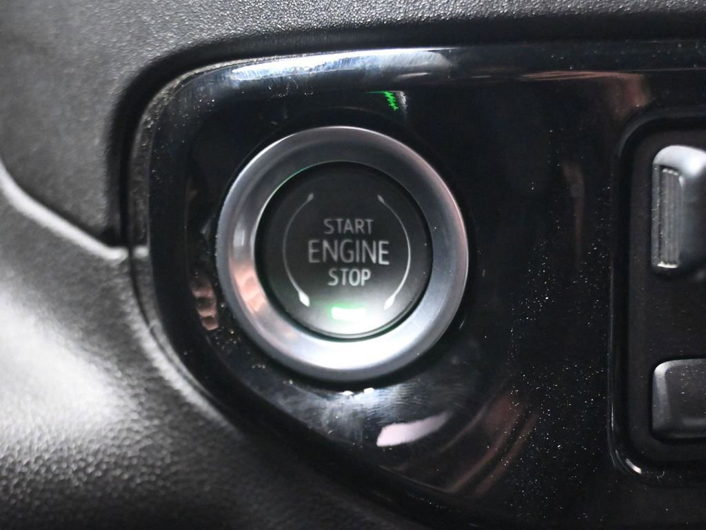 Used 2025 Chevrolet Silverado 1500 RST w/ LPO, Liner Protection Package image 18