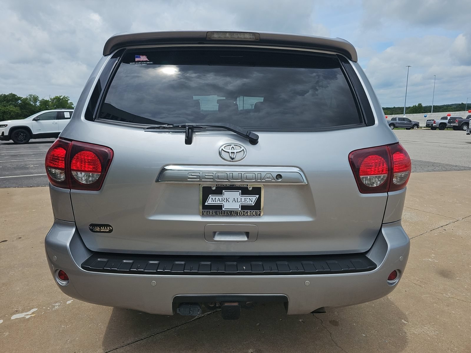 Used 2018 Toyota Sequoia Limited w/ Safety & Convenience Package AWD/4WD image 5