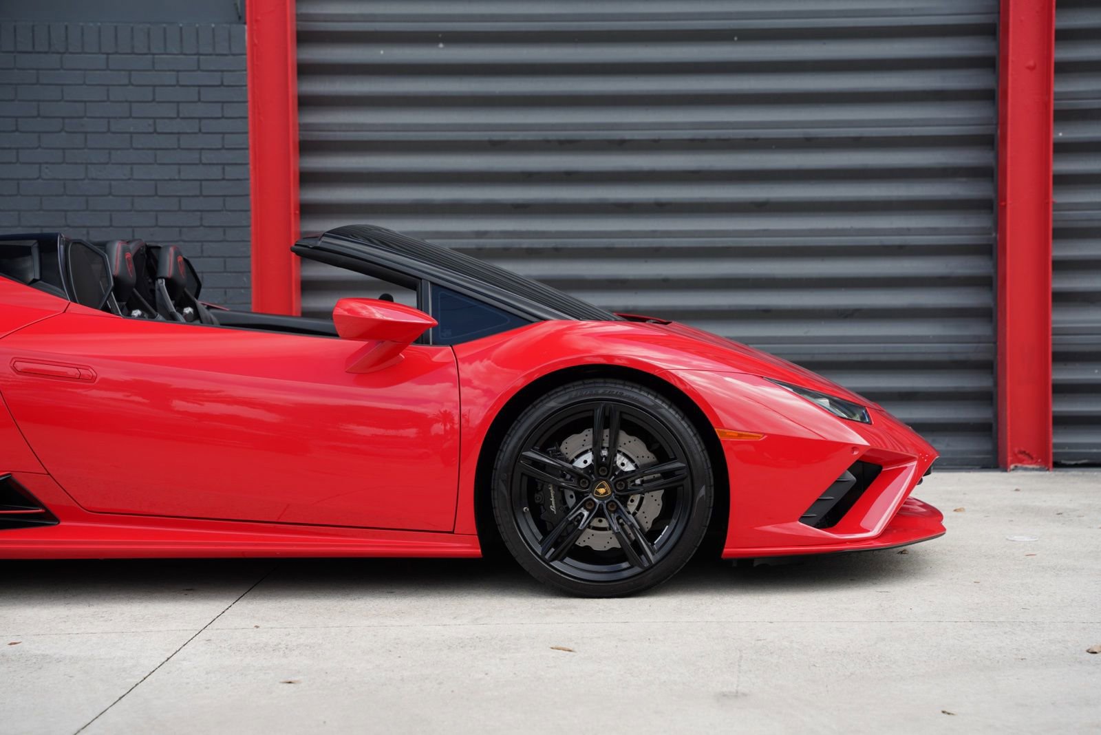 Used 2020 Lamborghini Huracan EVO image 4