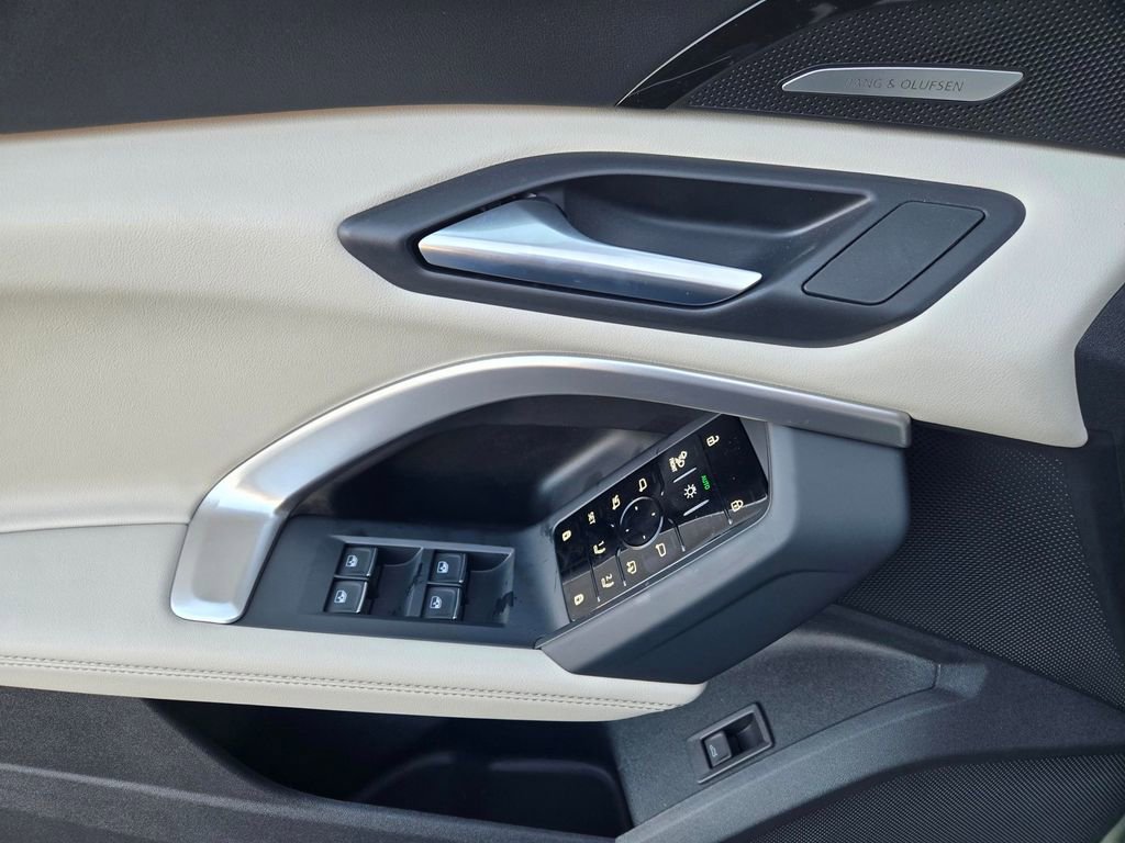 New 2025 Audi Q5 Premium Plus image 18