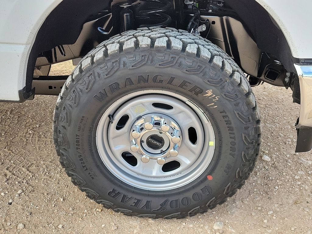 New 2026 Ford F250 XL w/ XL Off-Road Package AWD/4WD image 14