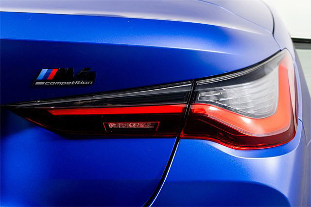 Used 2022 BMW M4 xDrive Competition image 13
